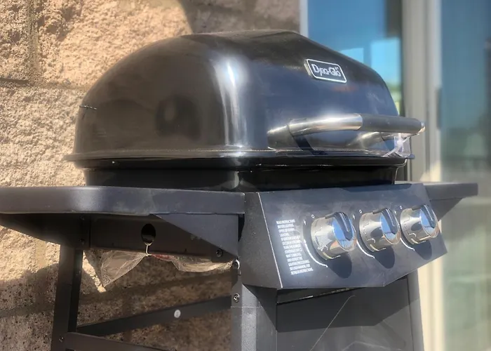 Eagles Nest Casita Luxury King Memory Foam Bed Feather Pillows & Duvet Amazing Views, Private Balcony, Great Location & Dog Friendly Appartement Prescott
