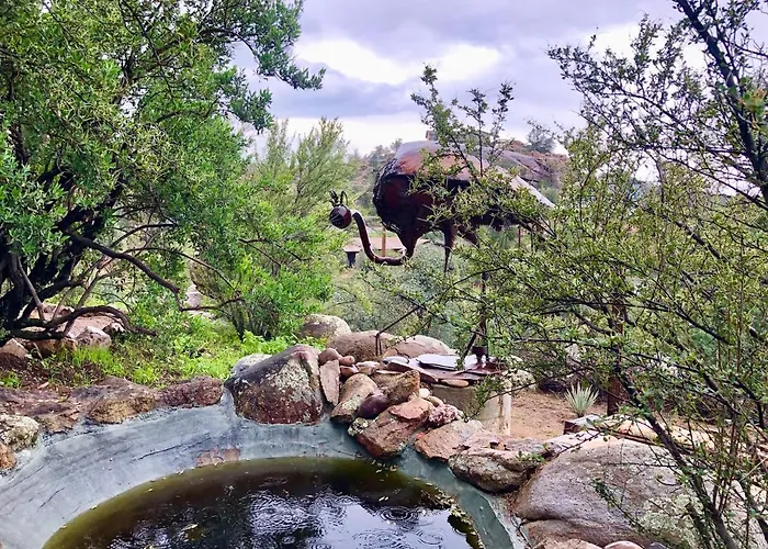 Eagles Nest Casita Luxury King Memory Foam Bed Feather Pillows & Duvet Amazing Views, Private Balcony, Great Location & Dog Friendly Appartement Prescott