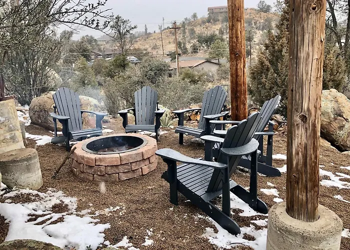 Eagles Nest Casita Luxury King Memory Foam Bed Feather Pillows & Duvet Amazing Views, Private Balcony, Great Location & Dog Friendly