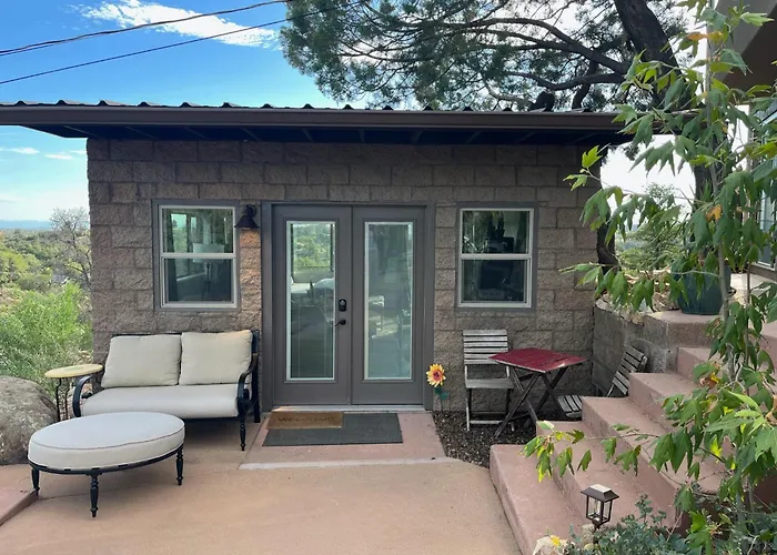 Eagles Nest Casita Luxury King Memory Foam Bed Feather Pillows & Duvet Amazing Views, Private Balcony, Great Location & Dog Friendly