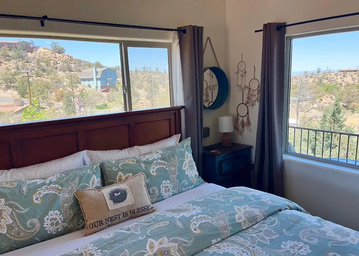Appartement Eagles Nest Casita Luxury King Memory Foam Bed Feather Pillows & Duvet Amazing Views, Private Balcony, Great Location & Dog Friendly