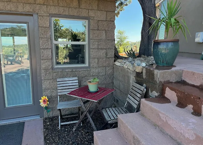 Eagles Nest Casita Luxury King Memory Foam Bed Feather Pillows & Duvet Amazing Views, Private Balcony, Great Location & Dog Friendly Appartement *