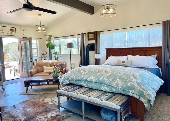 Eagles Nest Casita Luxury King Memory Foam Bed Feather Pillows & Duvet Amazing Views, Private Balcony, Great Location & Dog Friendly Appartement *